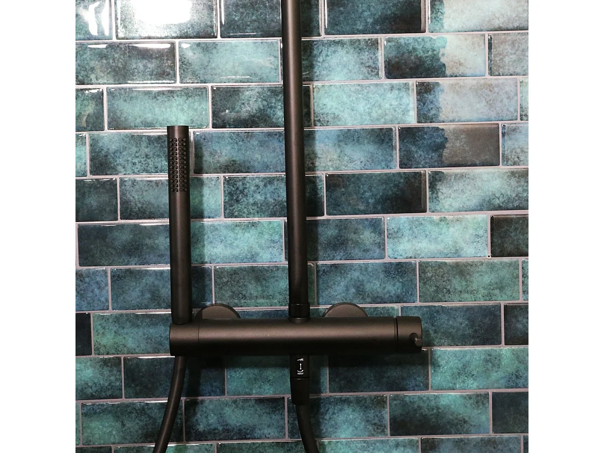 Mechanische Duschsäule Envol schwarz Essebagno