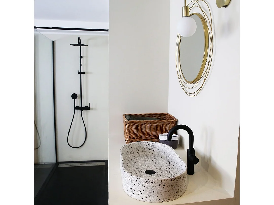 Lollipop II Duschsäule Mechanische mattschwarz 250 Essebagno