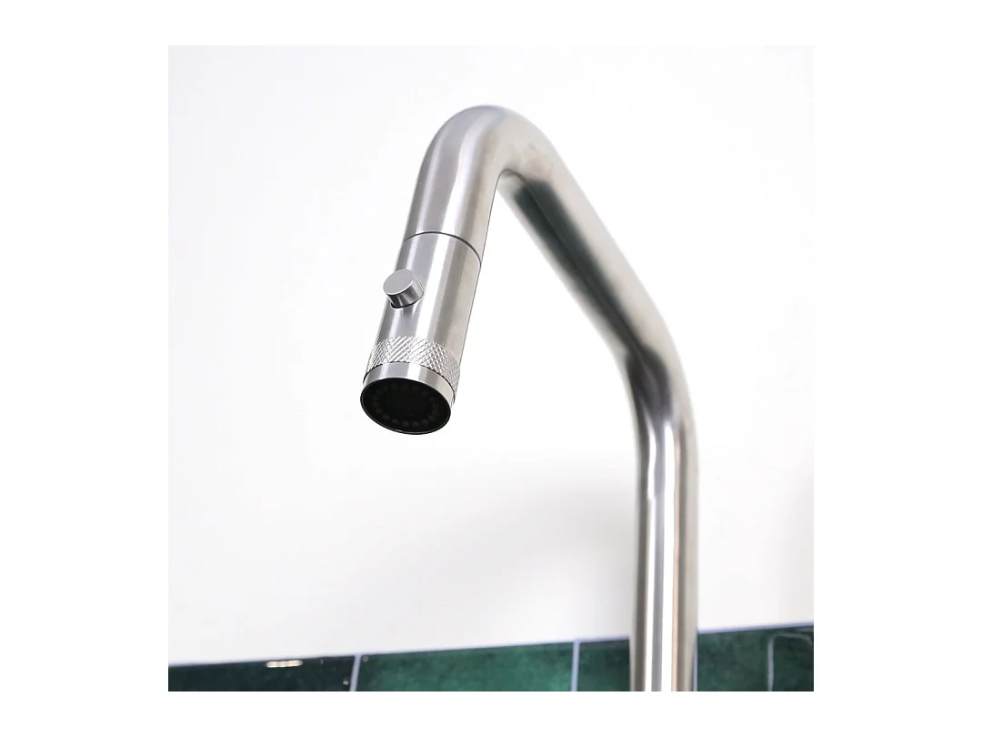 Molette mitigeur évier à douchette extractible façon inox - Essebagno