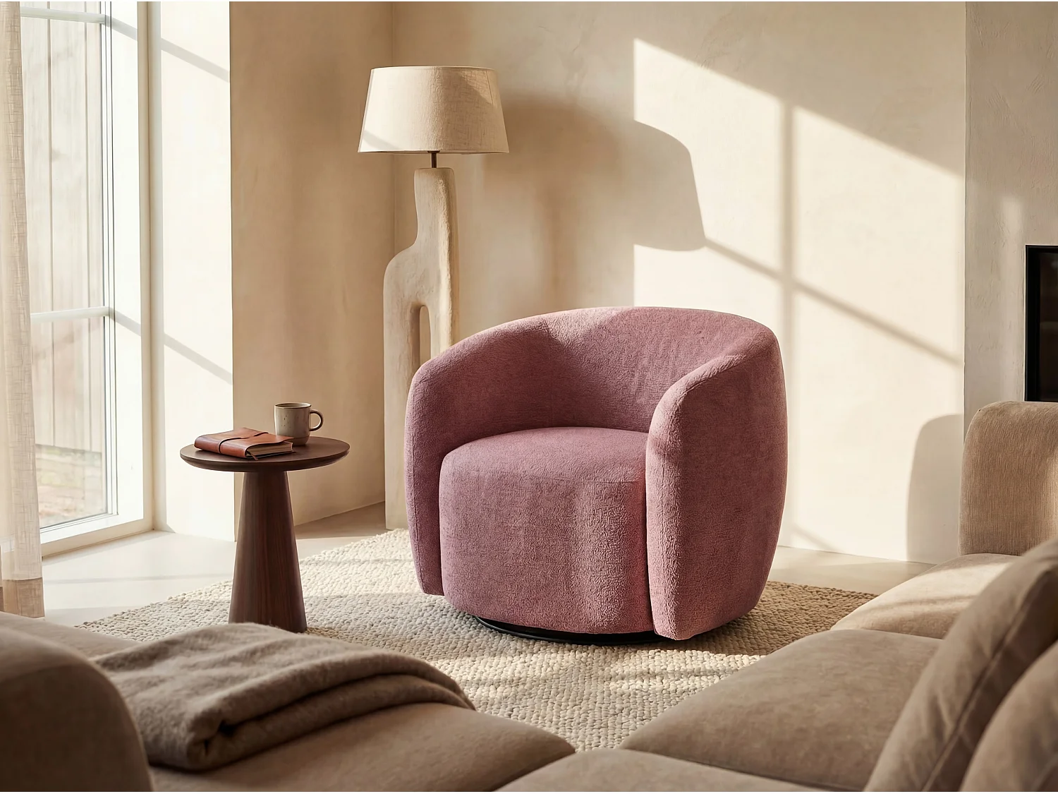 Fauteuil en tissu texturé rose VEREIDE