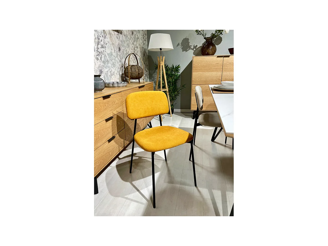 Lot de 2 chaises tissu jaune moutarde et pieds métal noir – DELILAH