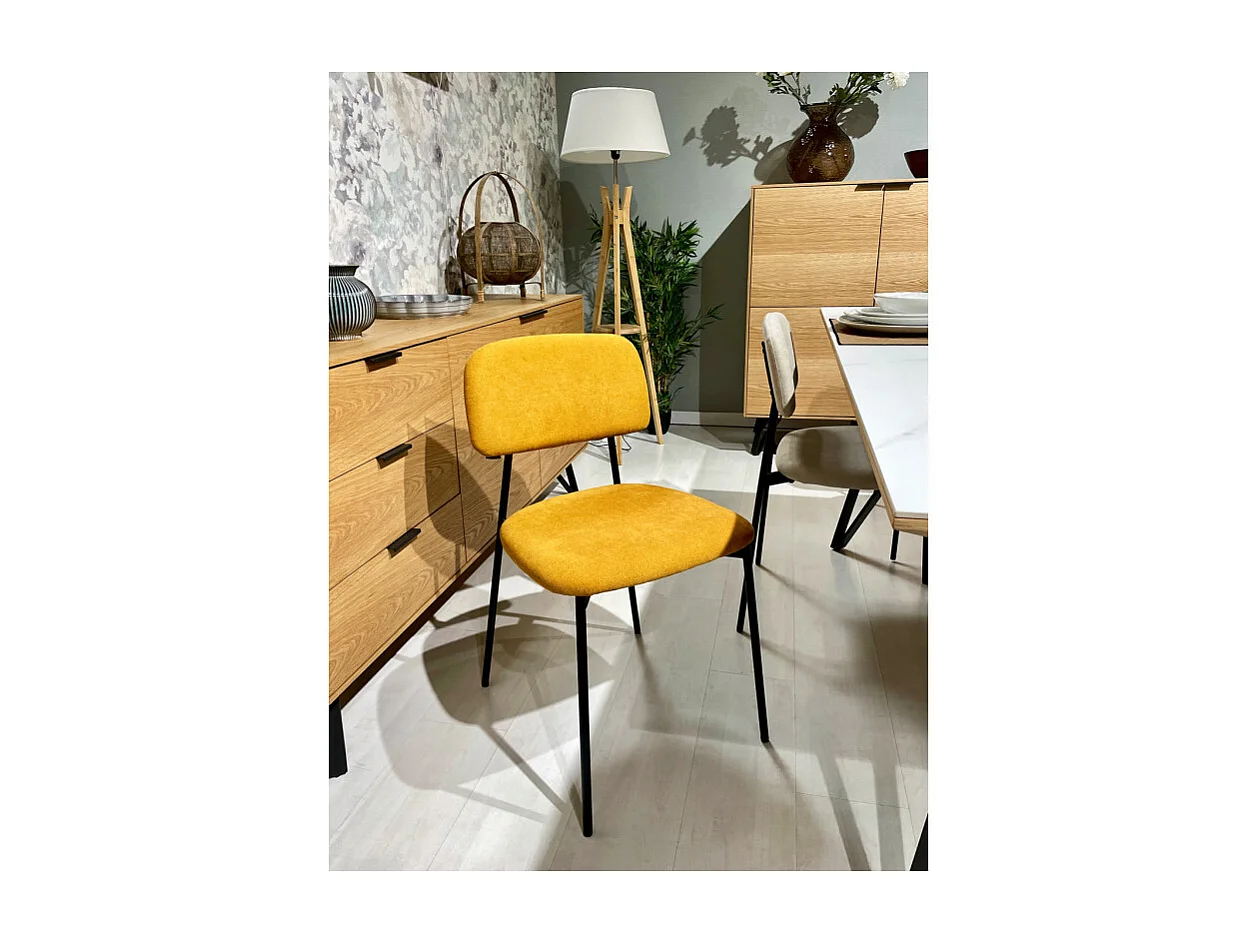 Lot de 2 chaises tissu jaune moutarde et pieds métal noir – DELILAH