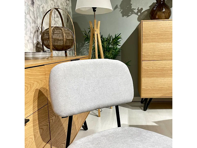 Lot de 2 chaises tissu gris clair et pieds métal noir – DELILAH