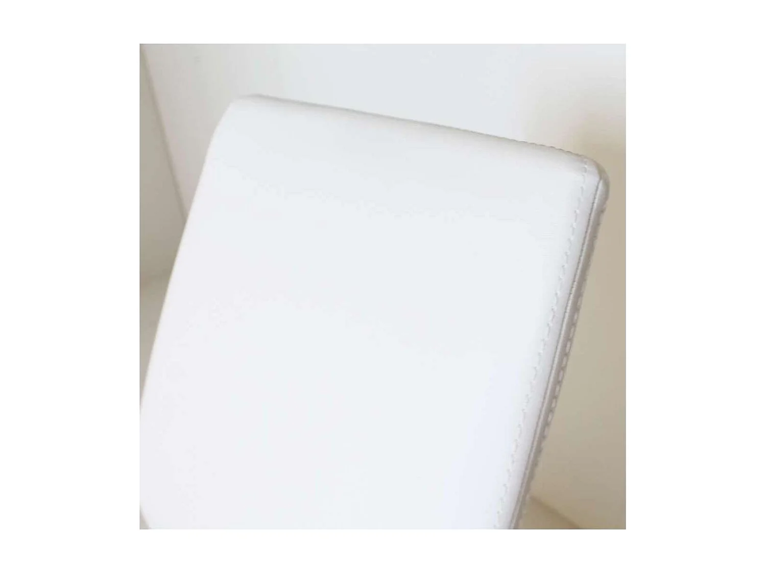 Pack de 2 sillas Unique tapizadas en tejido PU blanco, 100cm(alto) 43cm(ancho) 62cm(largo)