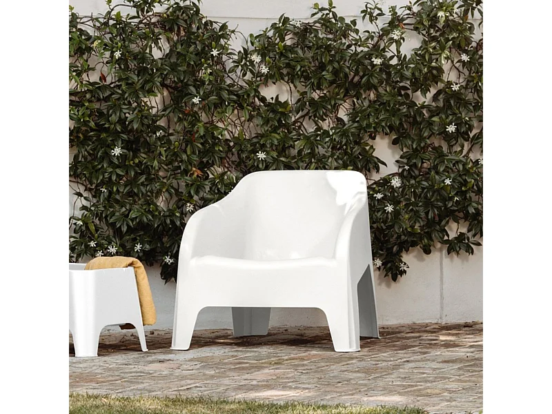Poltrona in resina per esterni "Polignano" sedia impilabile da giardino cm 79x76,5 70h