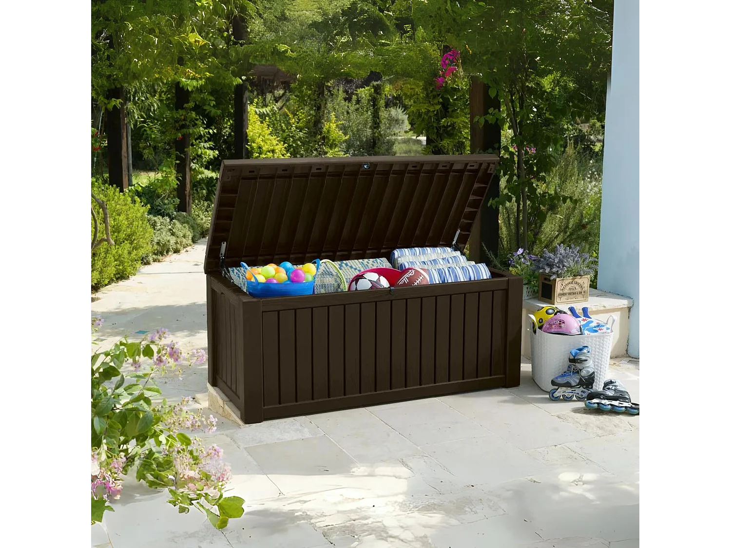 Baule in resina da esterno "Rock" effetto legno capiente cm 155x72,4 64,4h