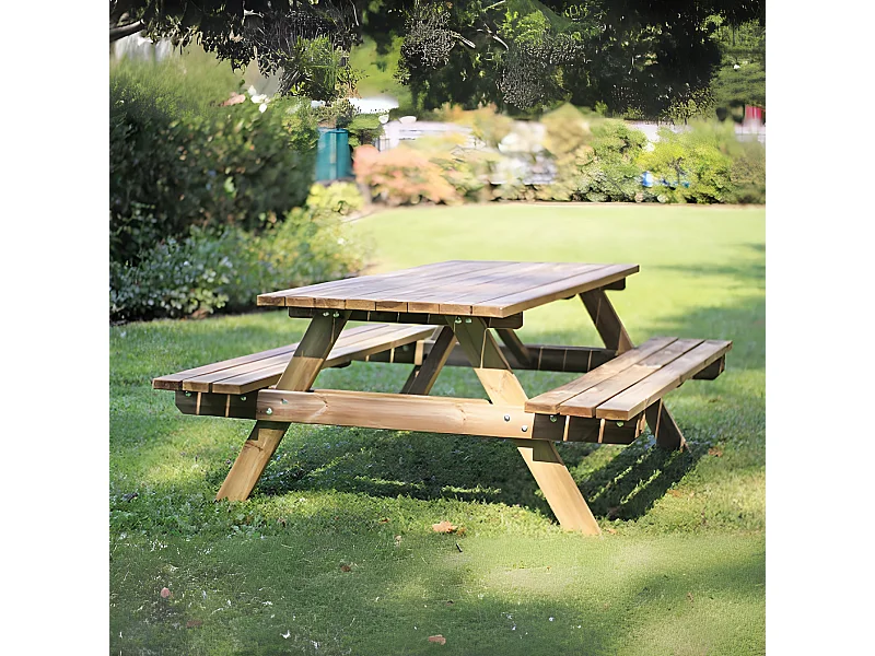 Mesa de exterior "Easy" de madera de pino tratada en autoclave, 178 x 154 cm, 72 h.