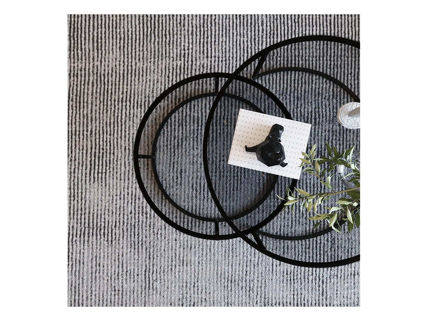 Set de 2 tables basses Kokkola rondes gigognes en verre fumé