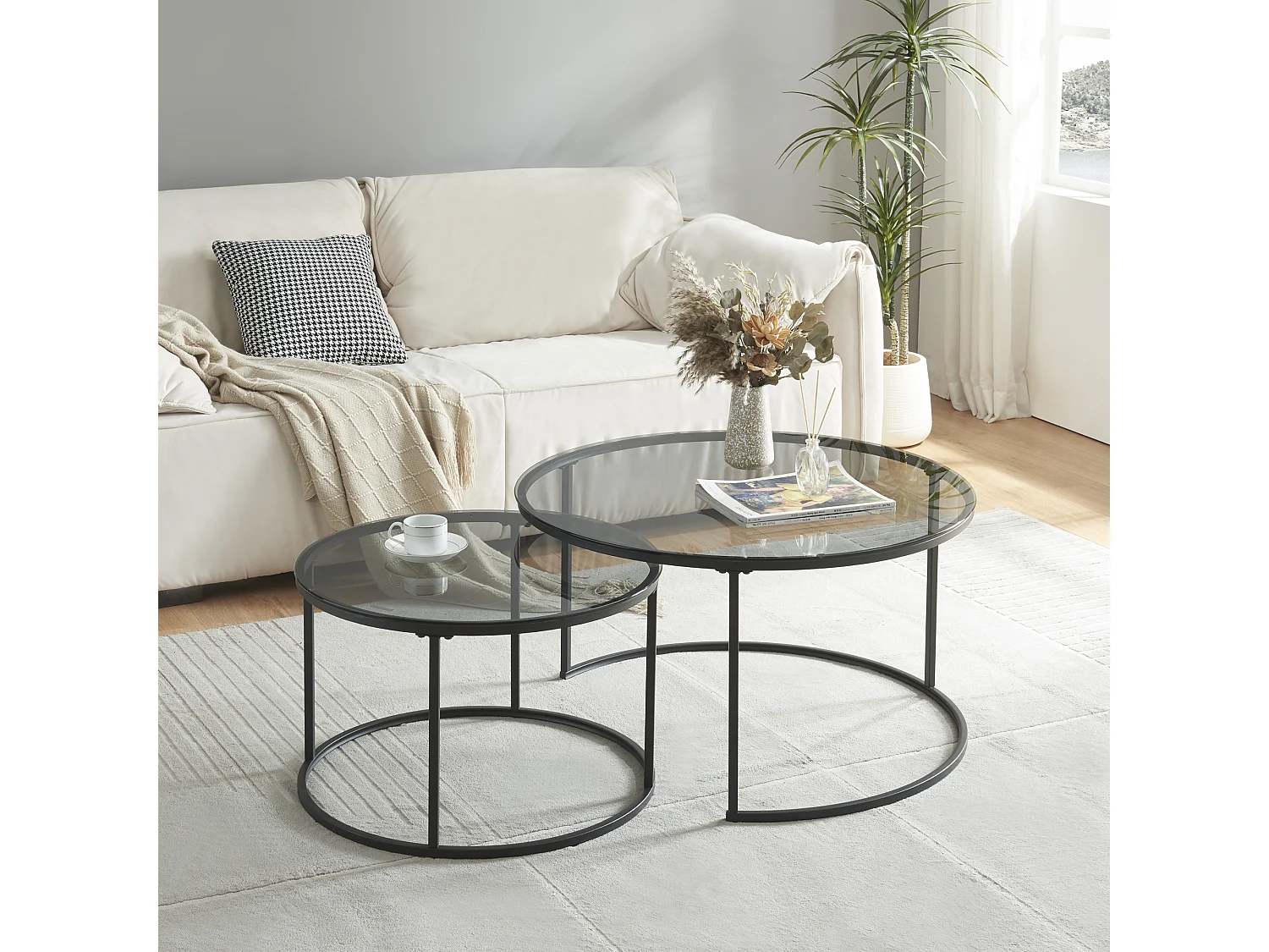 Set de 2 tables basses Kokkola rondes gigognes en verre fumé