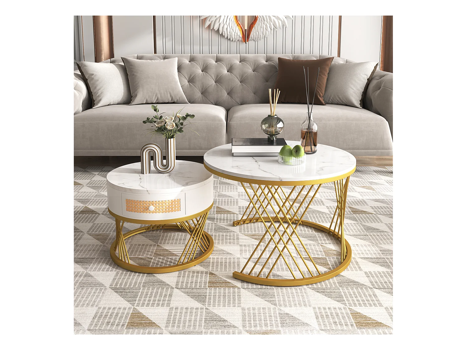 Lot de 2 tables basses gigognes rondes placage marbre blanc avec tiroir et tablette inférieure, cadre en métal doré