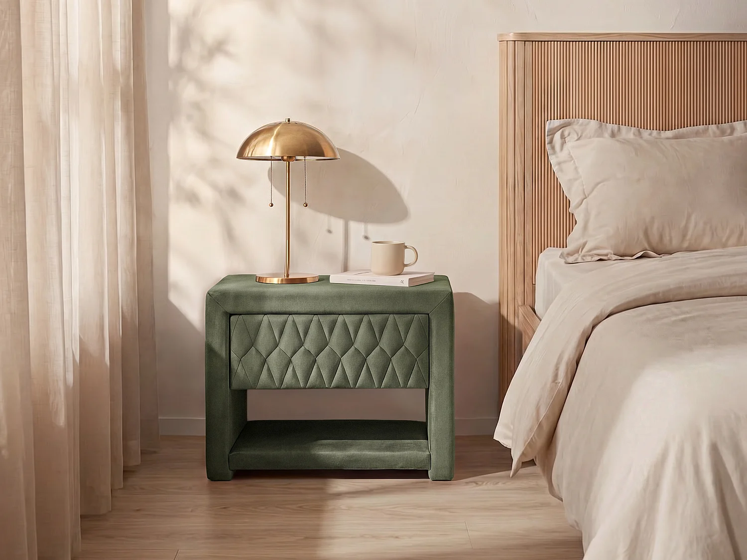 Table de chevet - 1 tiroir et 1 niche - Tissu velours - Vert olive - DANIELE