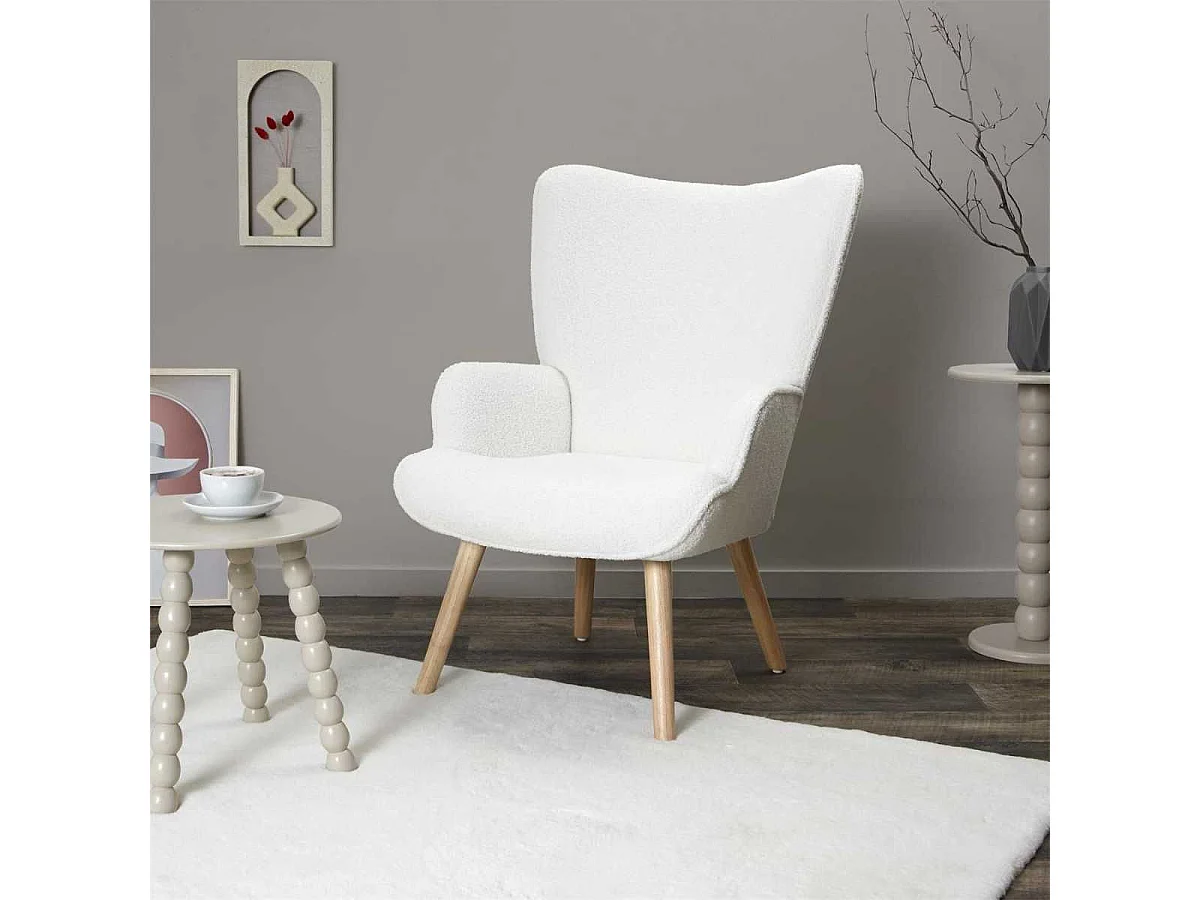 Fauteuil de salon en tissu bouclette blanc pieds en bois d'hévéa - REGINA