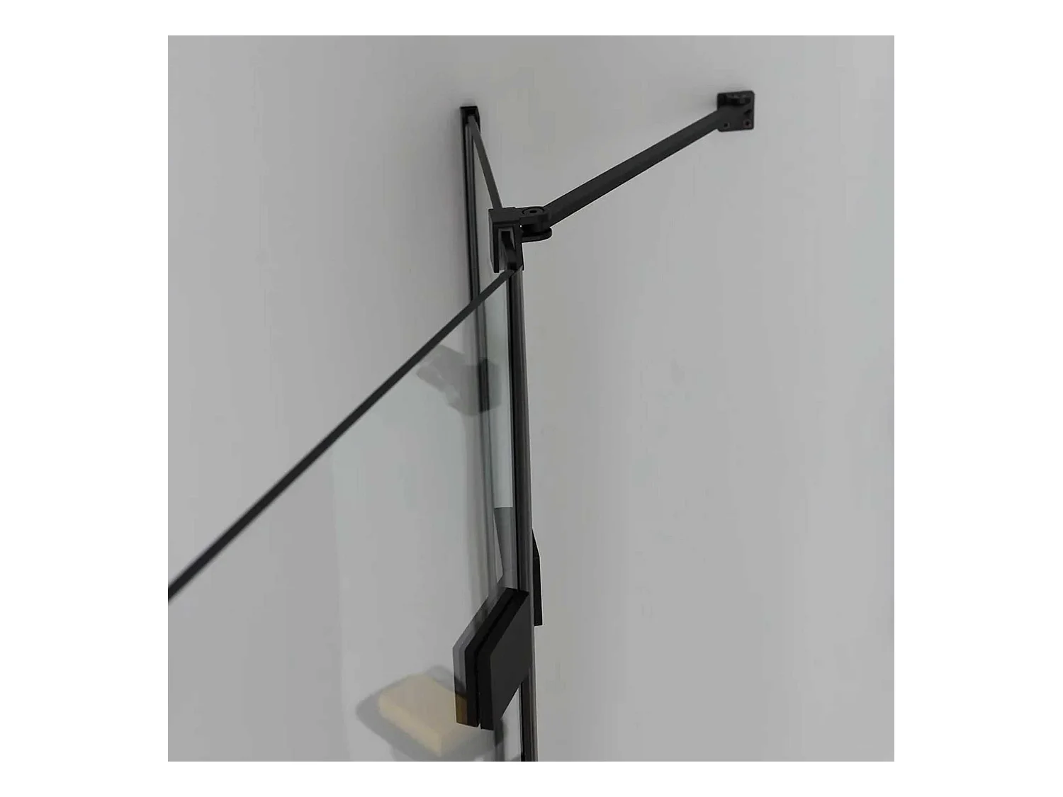 Box doccia bagno nero moderno "Lions" senza profili con 2 battenti magnetici in cristallo 120x80 190h