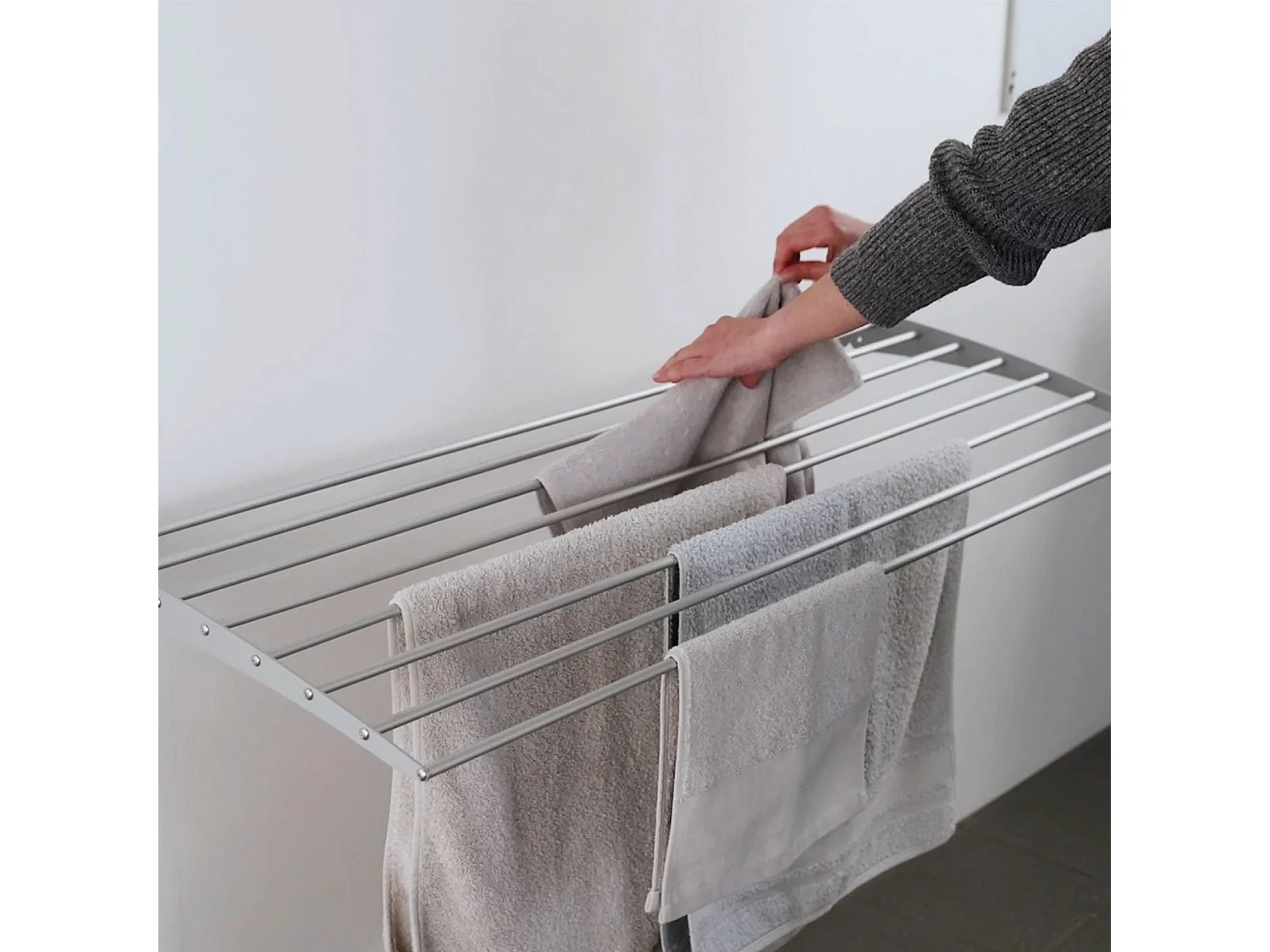 Étendoir à linge mural pour intérieur et extérieur – gris – 116x50x10 cm Fold Down 120