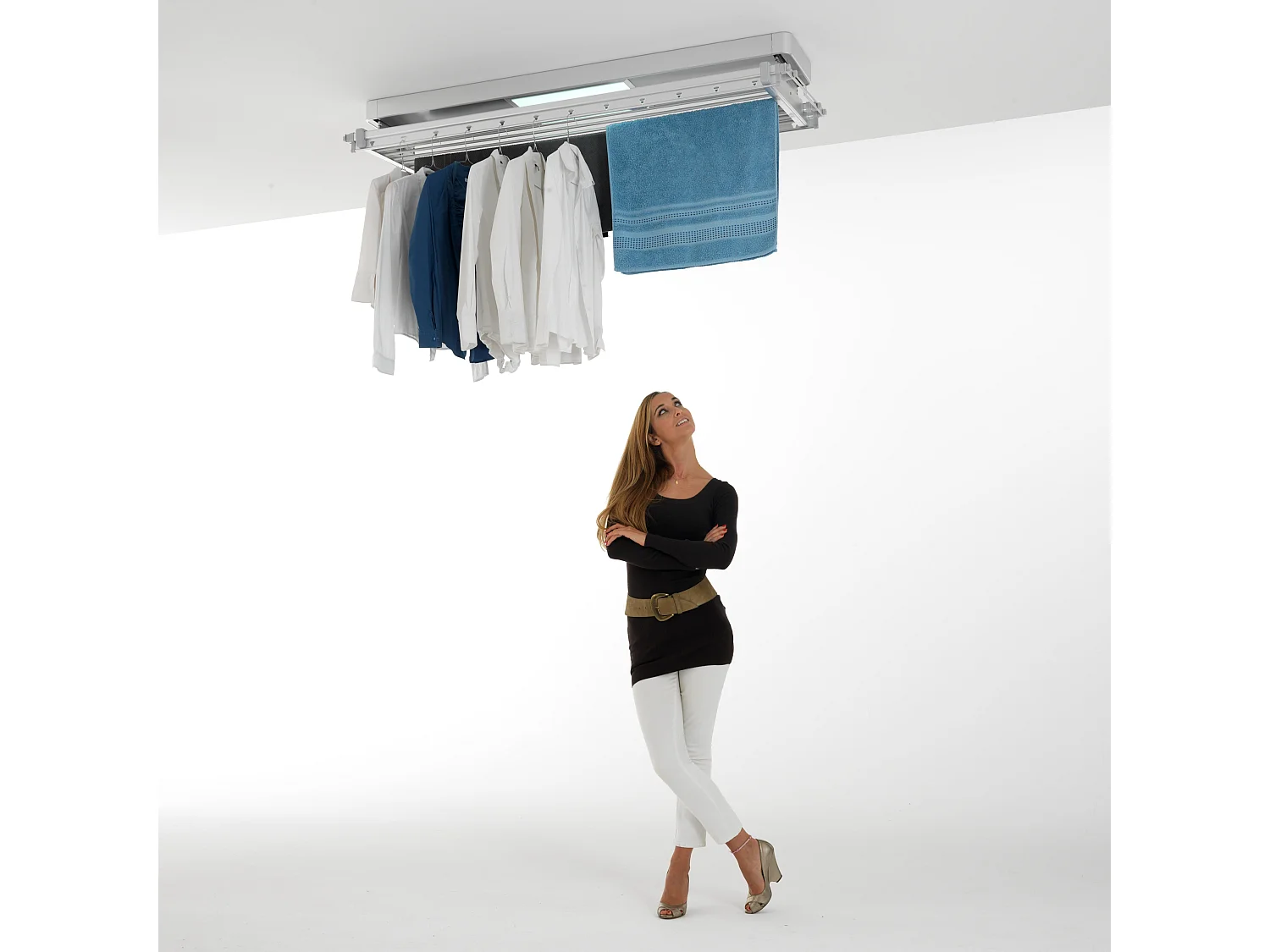 Étendoir électrique mur ou plafond avec télécommande – gris – 122x52x30 cm PRO 120