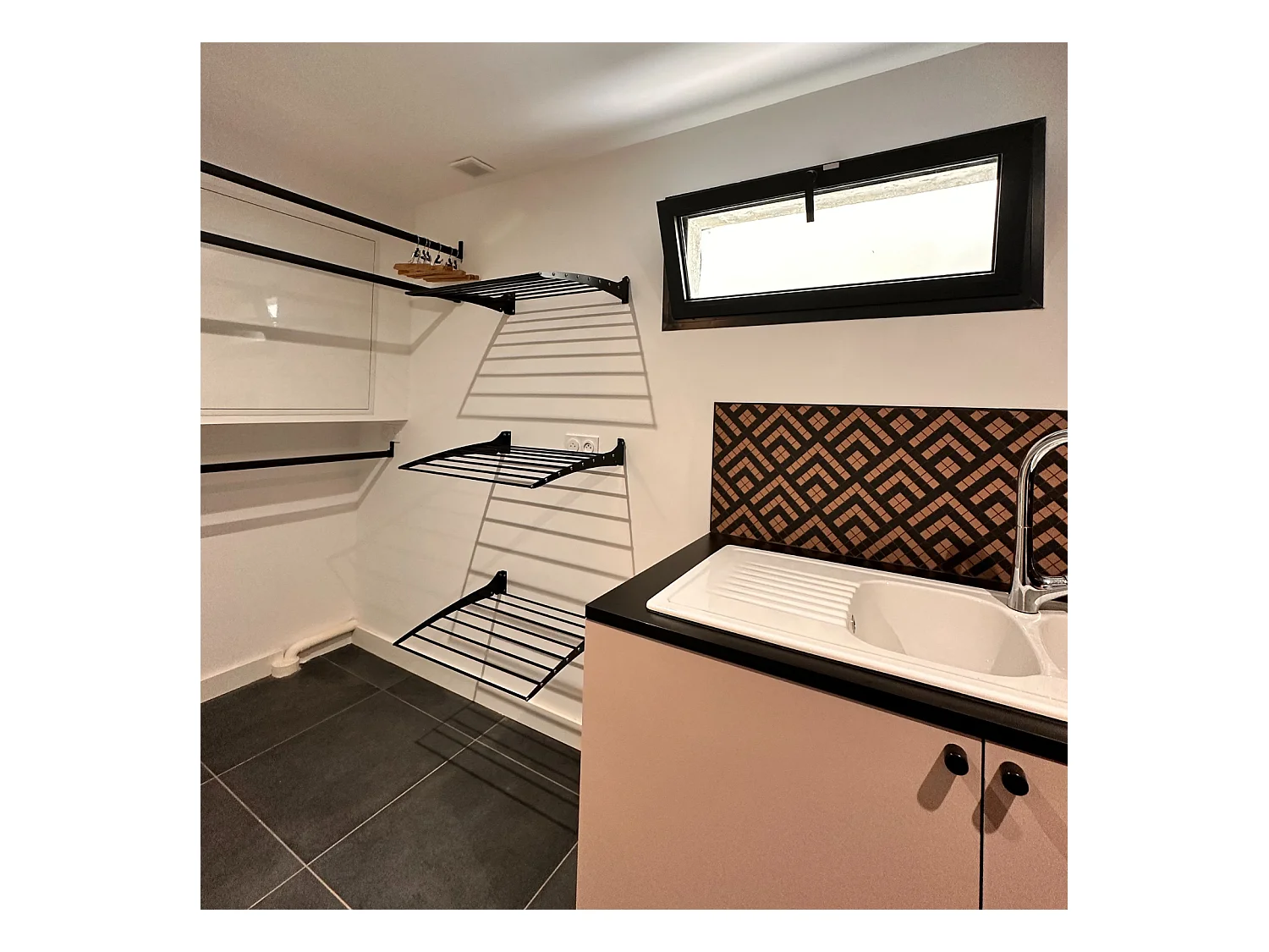 Étendoir à linge mural étendoir mural repliable – noir – 60x50x10 cm Fold Down 60