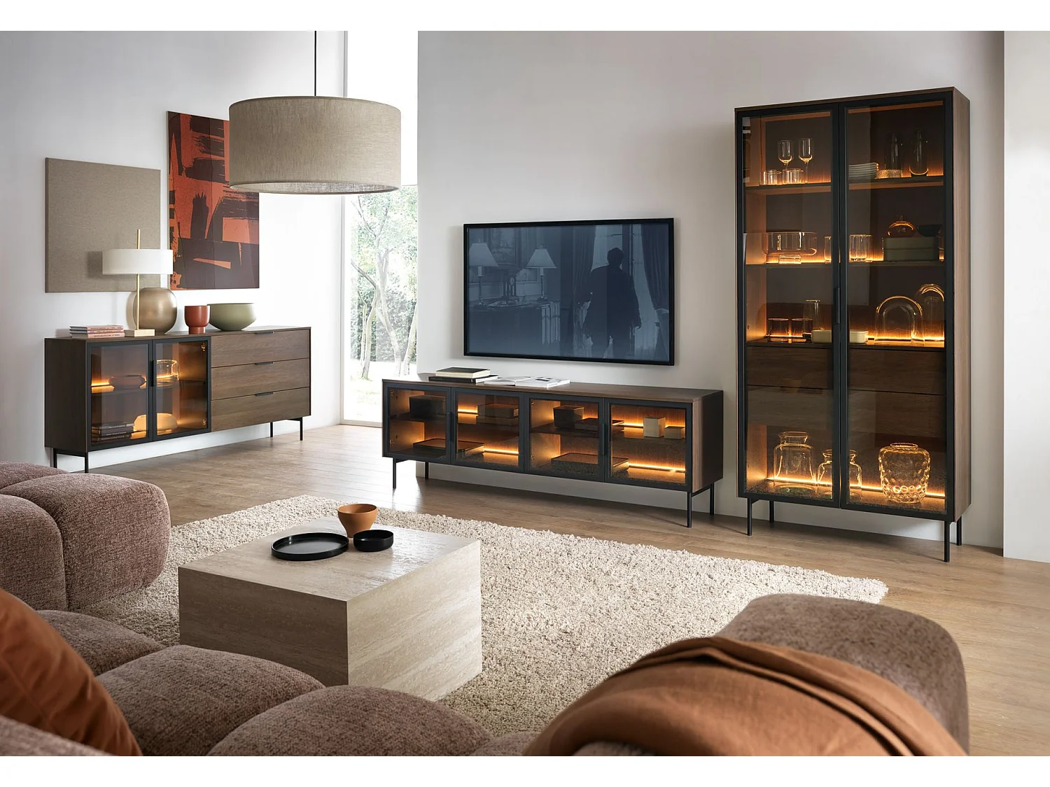 TV-meubel met glazen fronten en LED's - 181 cm - Dunin eiken - LUMI