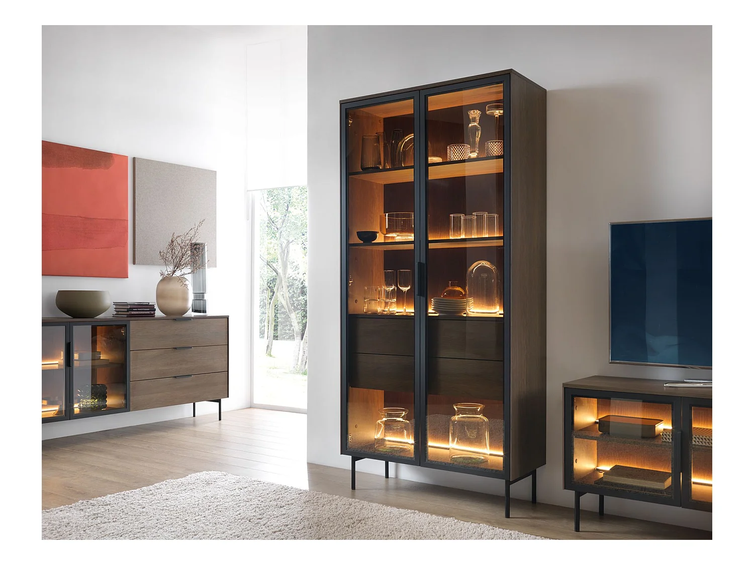 Vitrine mit zwei Schubladen und LED - Eiche Dunin - 91 cm - LUMI