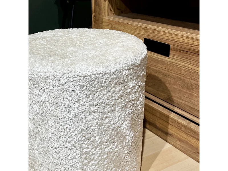 Pouf / Repose-pieds rond D. 32 cm en tissu bouclette écru – JOEL