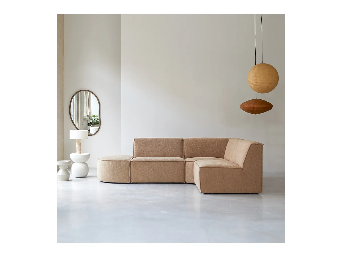 Modul-Ecksofa Dario aus camelfarbenem Stoff, 4–5 Sitzplätze