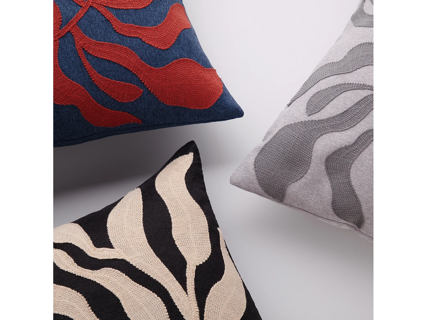 Housse De Couette Brodée Kamea Gris Clair 45 x 45