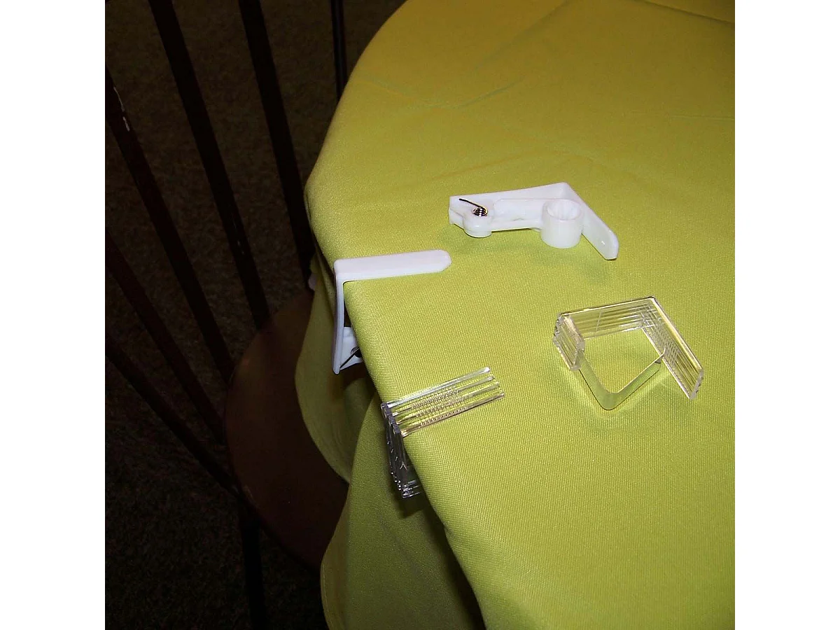 Lot de 4 Pinces pour Nappe "Windy" 4cm Transparent