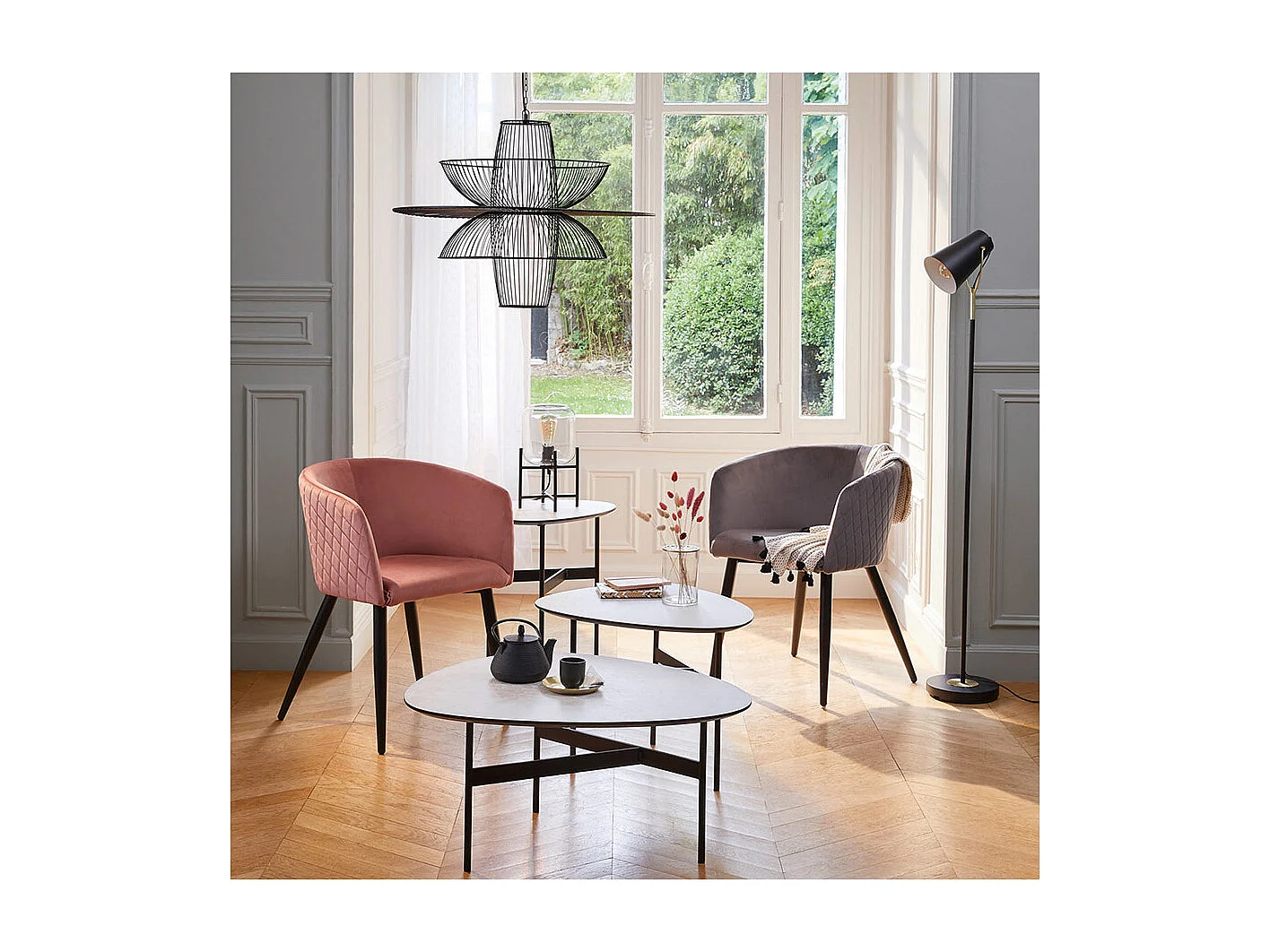 Chaise Fauteuil de table en Velours Bleu et pieds en métal noir