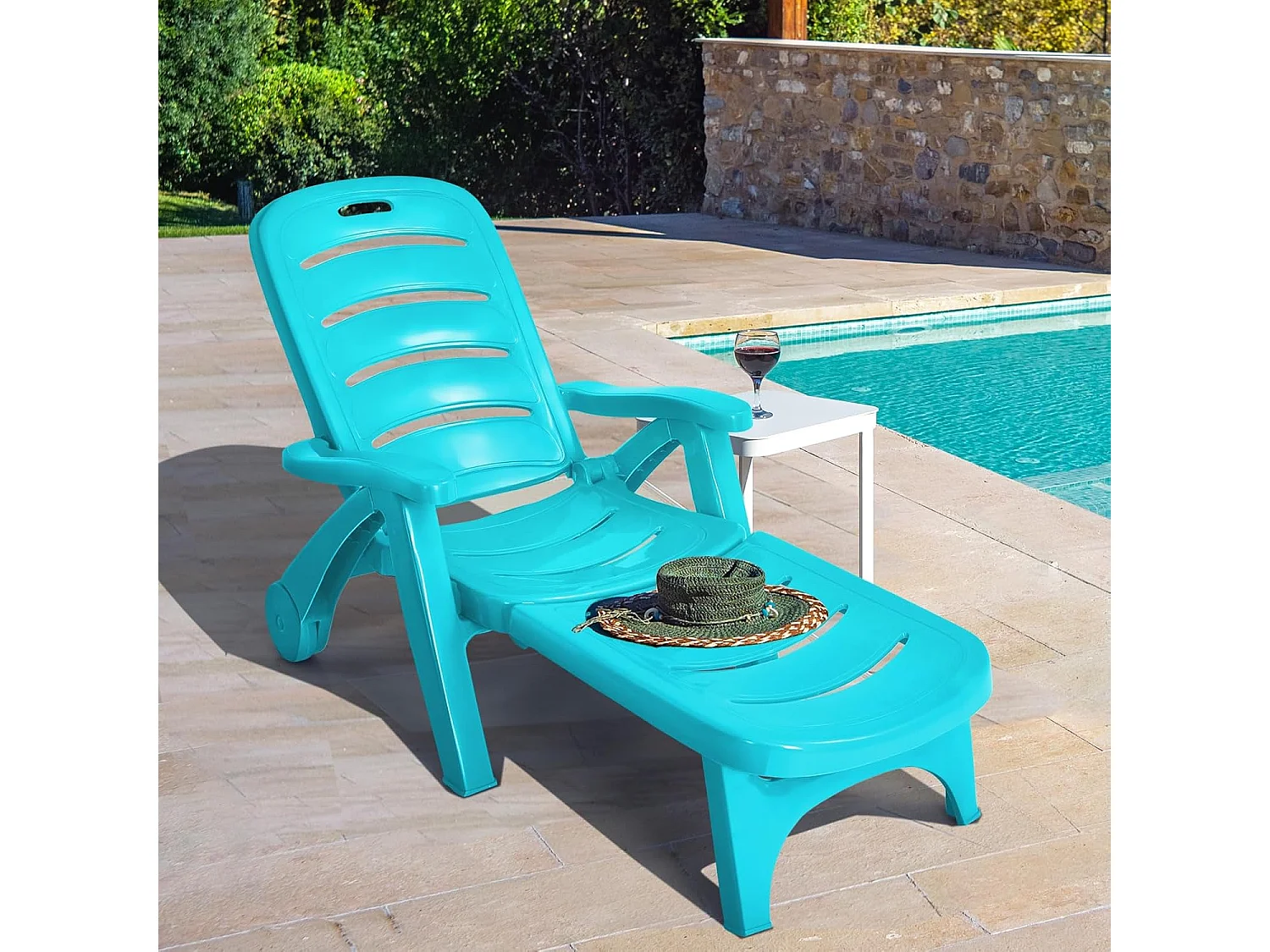 Zonneligstoel met wieltjes, ombouwbare tuinstoel, inklapbare ligstoel met 5-voudig verstelbare rugleuning, weerbestendige klapstoel voor terras, tuin ZB32031