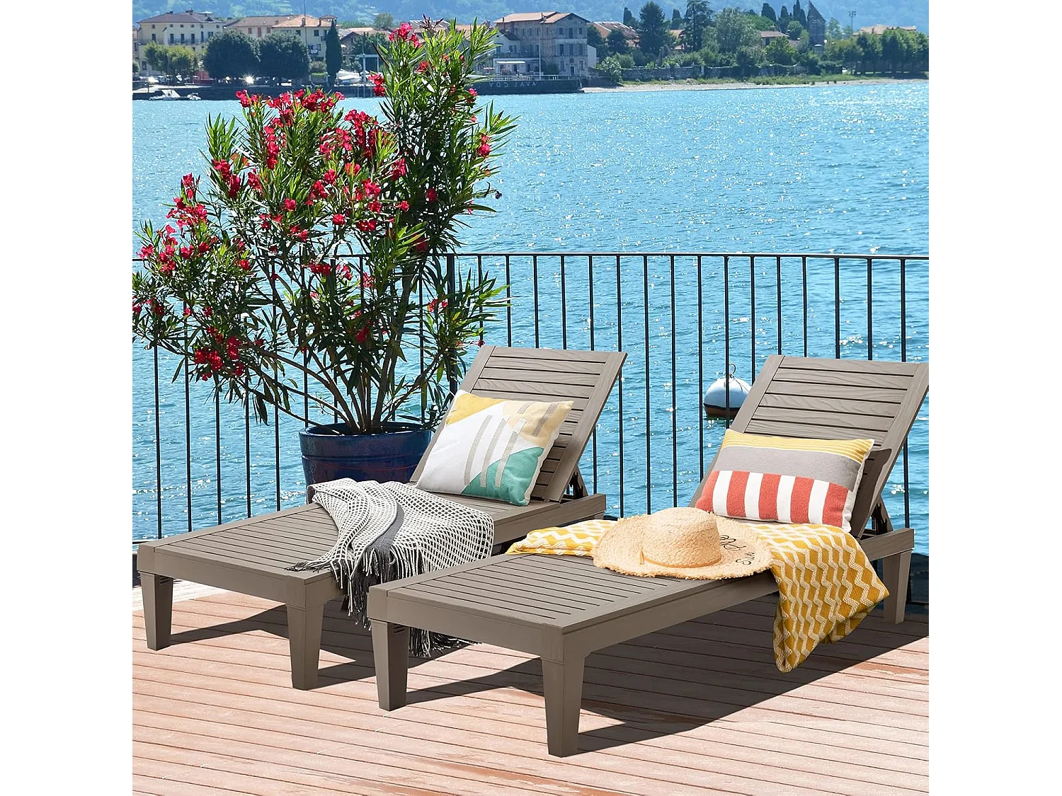 Zonneligstoel, weerbestendig, tuinligstoel met verstelbare rugleuning, balkonligstoel van kunststof, terrasligstoel in houtlook, ligstoel(bruin)AB92020