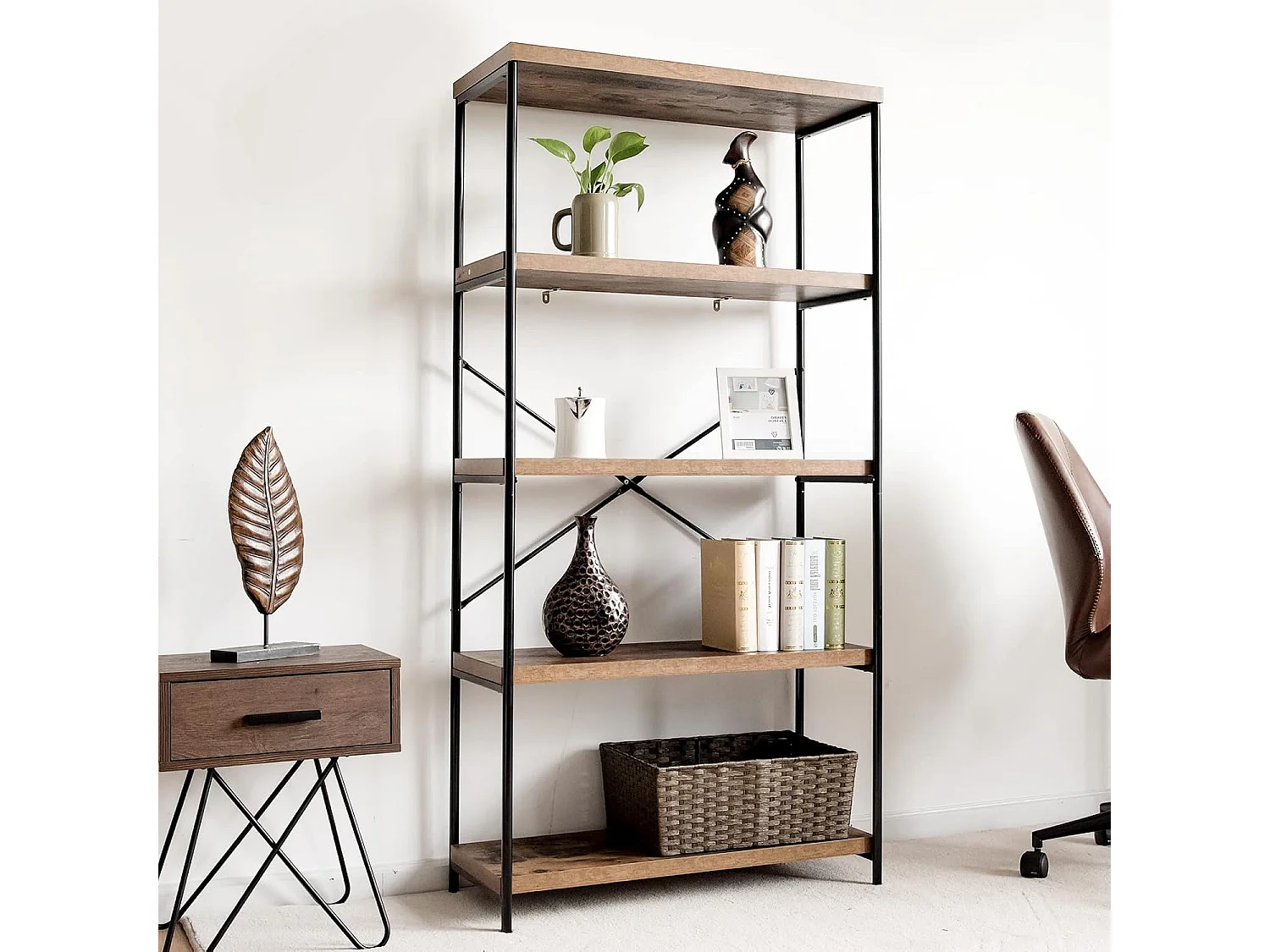 Boekenkast met 5 niveaus, staand rek met metalen frame, vrijstaand rek, kantoorrek voor woonkamer, slaapkamer,79 x 35 x 160 cm, industrieel design (bruin)TI71592