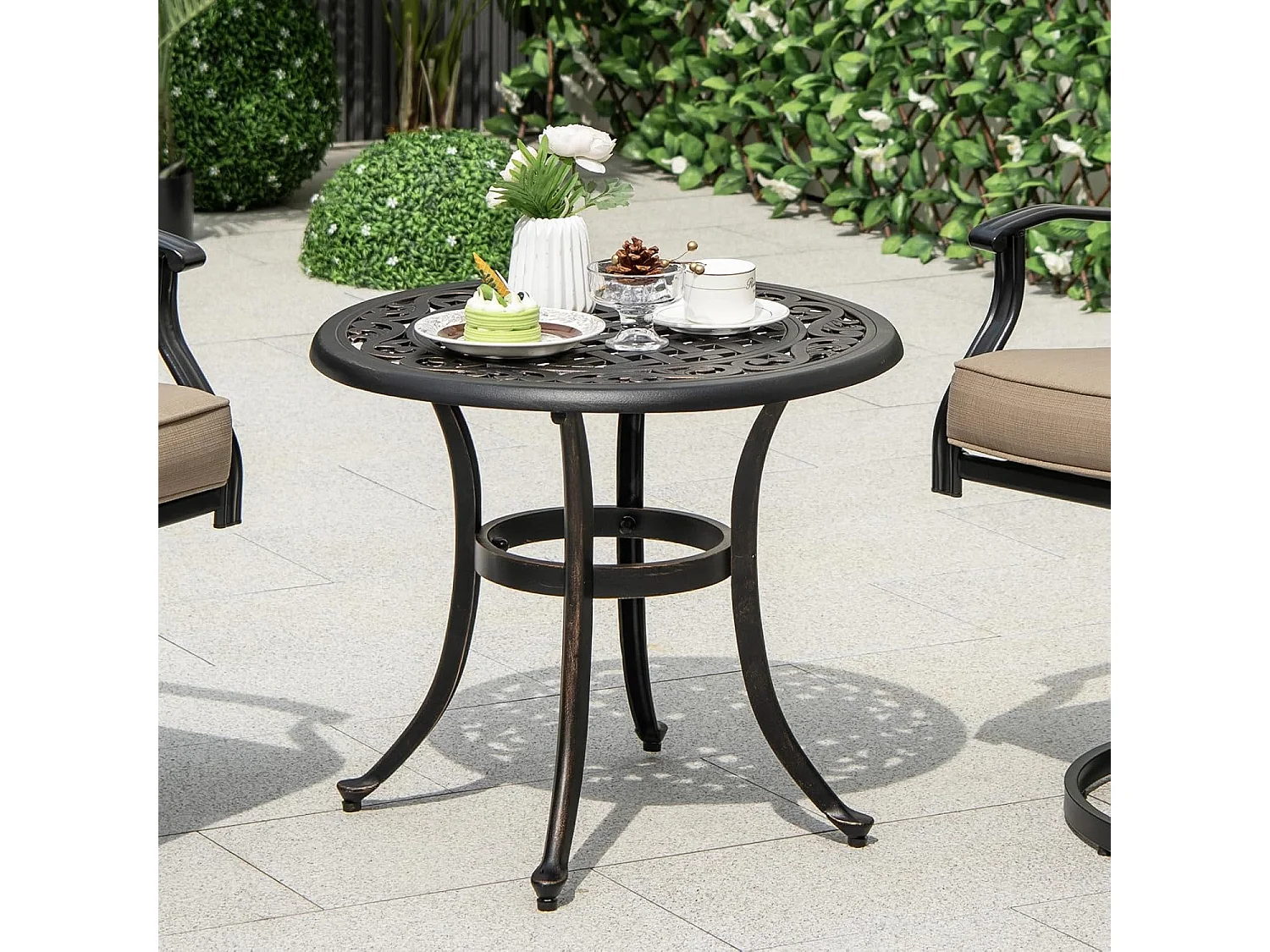 Bijzettafel van gegoten aluminium, weerbestendige balkontafel met verstelbare voetkussens, ronde tuintafel voor tuin, achtertuin, balkon, 60 x 60 x 53 cm ZB33544