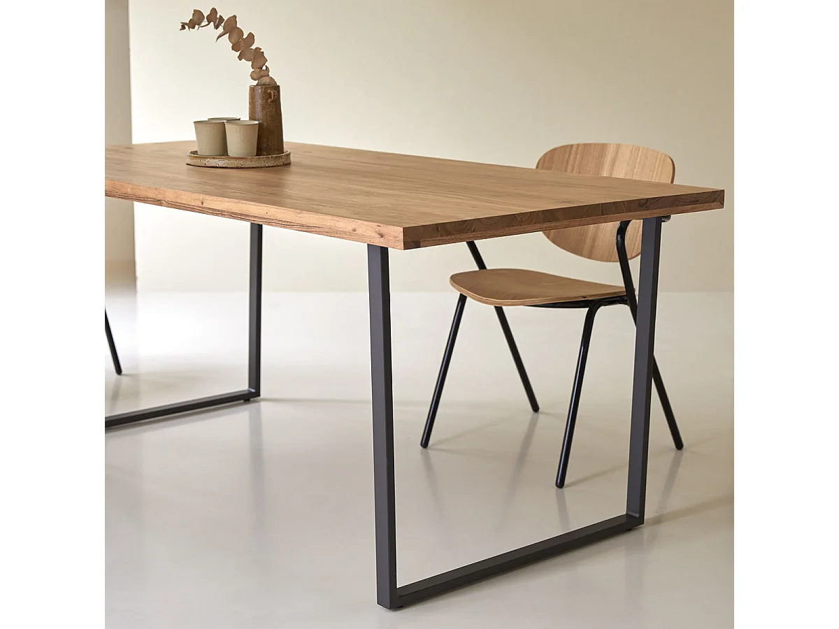 Temis - Dining table in solid acacia and metal, seats 6-8