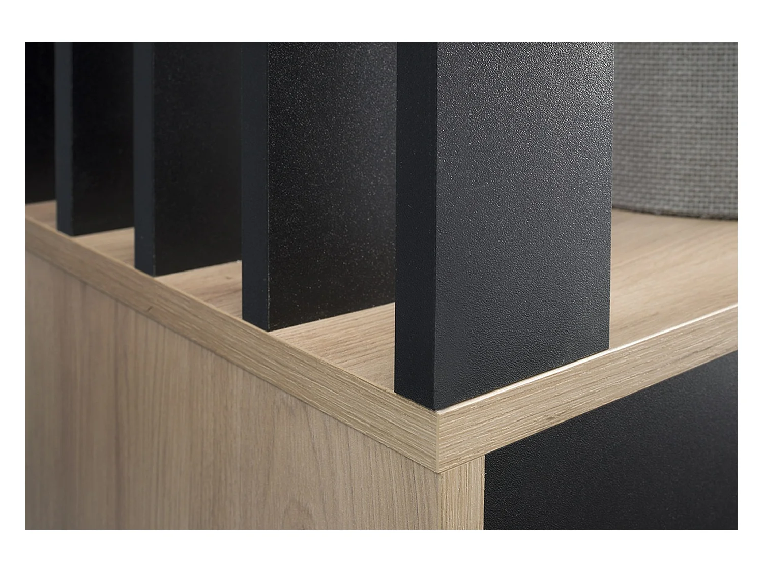 MINIO go for it, Armoire MELO en chêne Artisan/noir