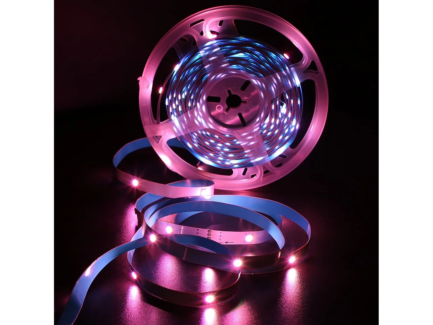 NETTLIFE RGB LED-Streifen Einstellbar mit APP Fernbedienung LED-Streifen