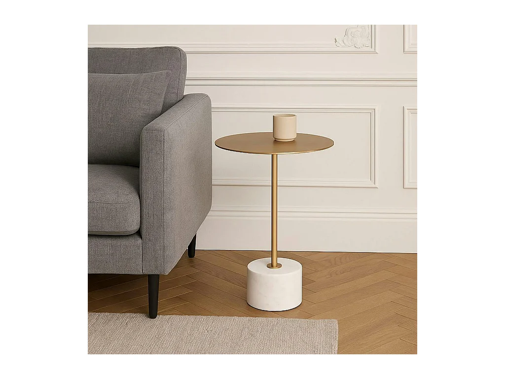 Bout de canapé design en marbre avec plateau doré Ø51 cm TALLINN