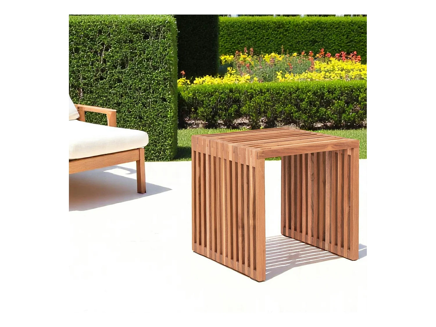 Table d'appoint de jardin en teck ajouré MENDOZA