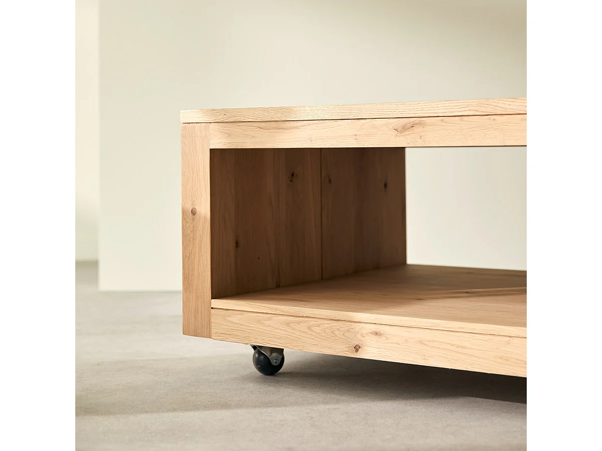 Rechteckiger Couchtisch Anoa aus massivem Eichenholz mit Knoten