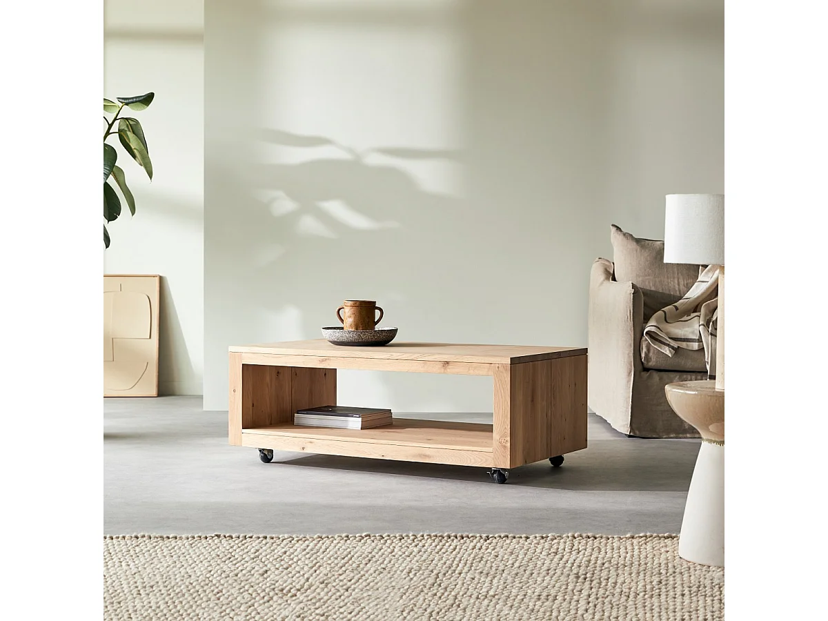 Rechteckiger Couchtisch Anoa aus massivem Eichenholz mit Knoten