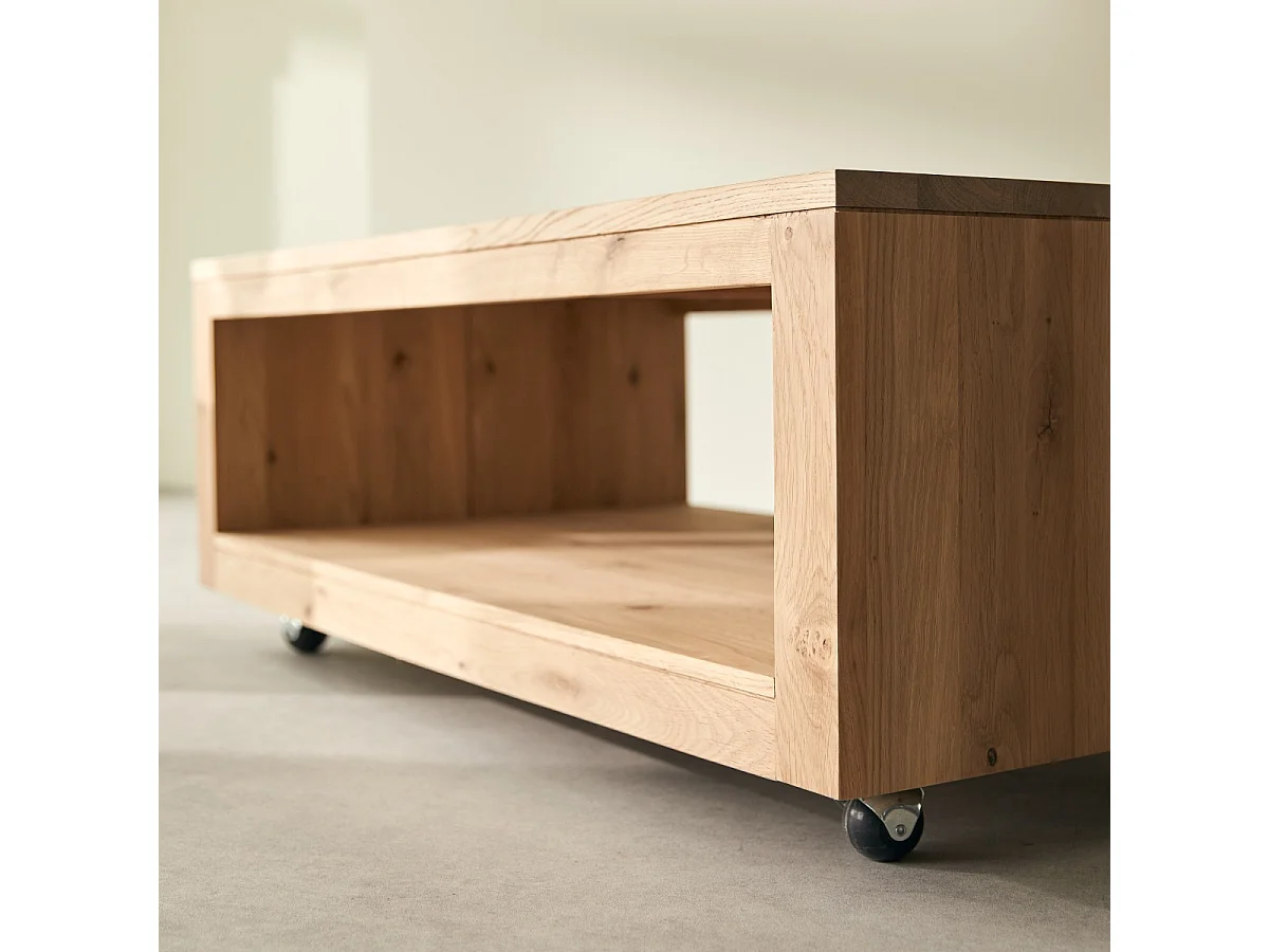 Rechteckiger Couchtisch Anoa aus massivem Eichenholz mit Knoten