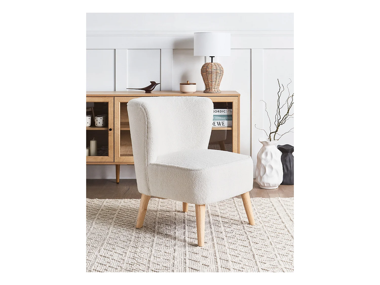 Fotel ALVEN Boucle Złamana biel