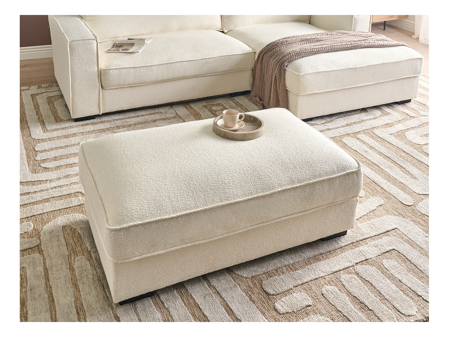 Ottoman RENDERS Bouclé Blanc cassé