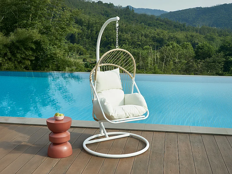 Fauteuil suspendu en résine tressée - Naturel clair avec coussins blancs - LUTUS de MYLIA
