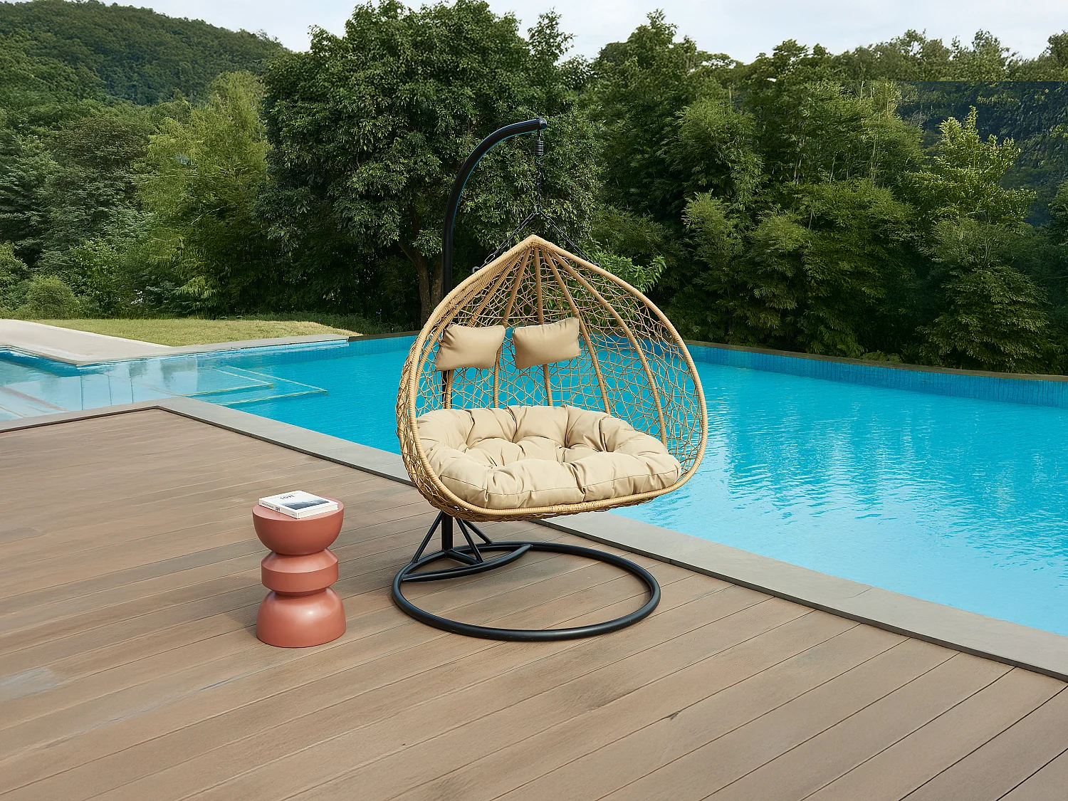 Fauteuil suspendu 2 places en résine tressée - Naturel clair avec coussins beiges - CAYAMBE de MYLIA