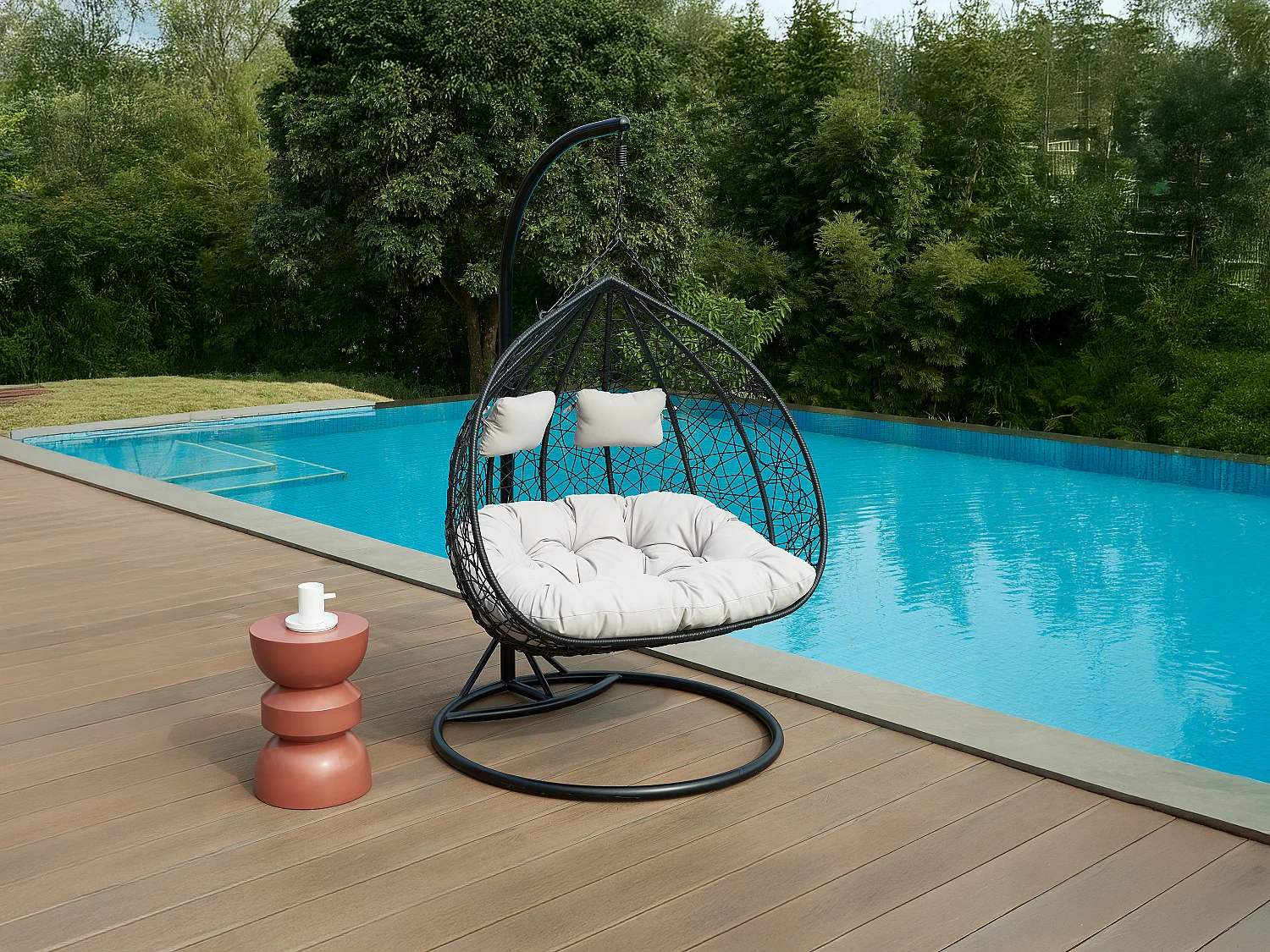 Fauteuil suspendu 2 places en résine tressée - Noir avec coussins gris - CAYAMBE de MYLIA