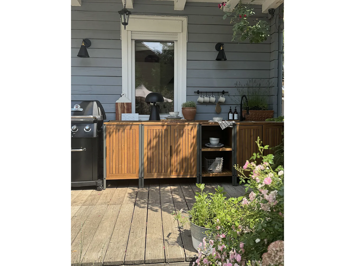 Outdoor-Küche 3er Set mit Spüle IVREA zertifiziertes Akazienholz Braun / Schwarz
