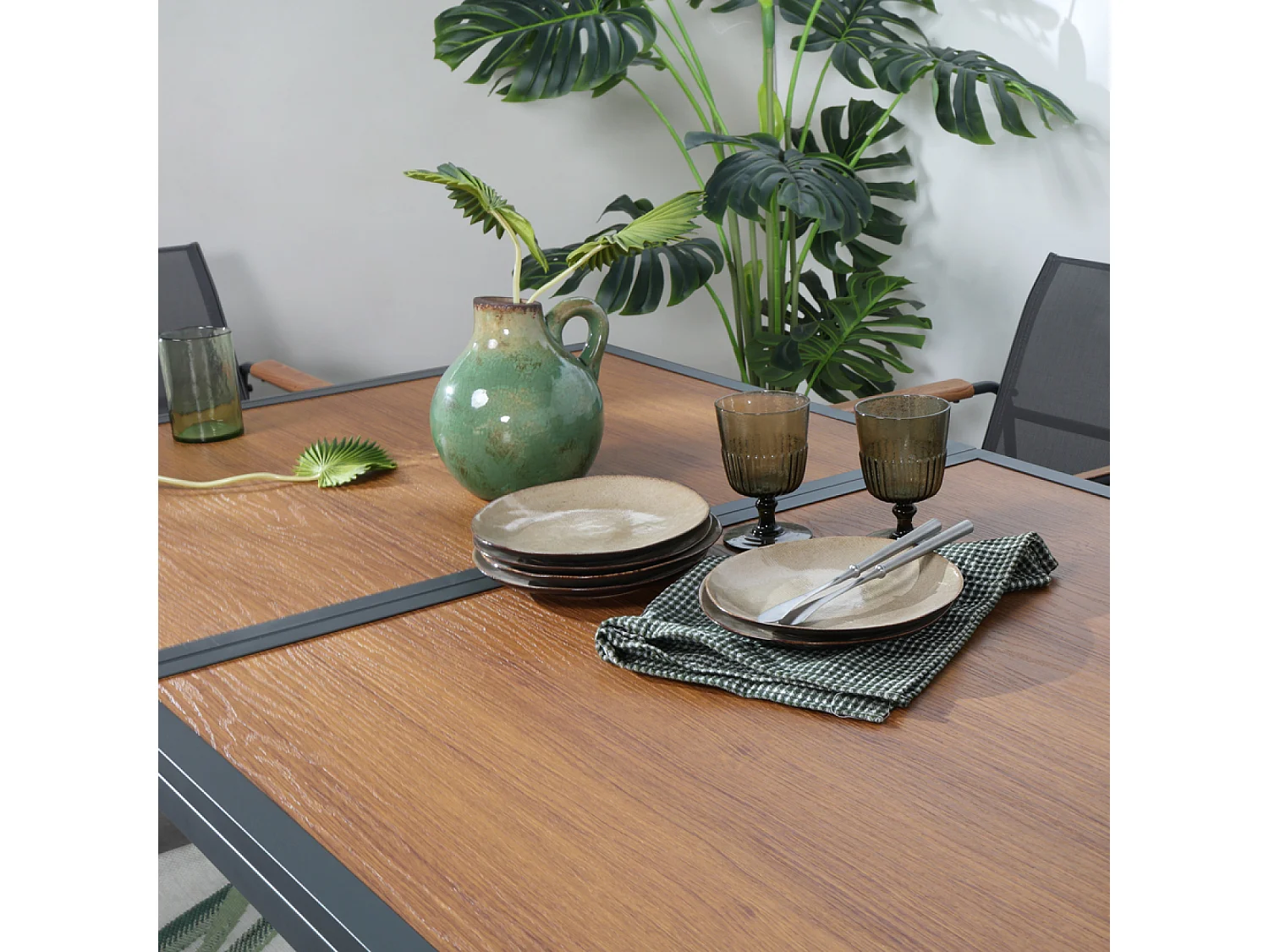 Salon de jardin 6 places anthracite et bois FOGGIA