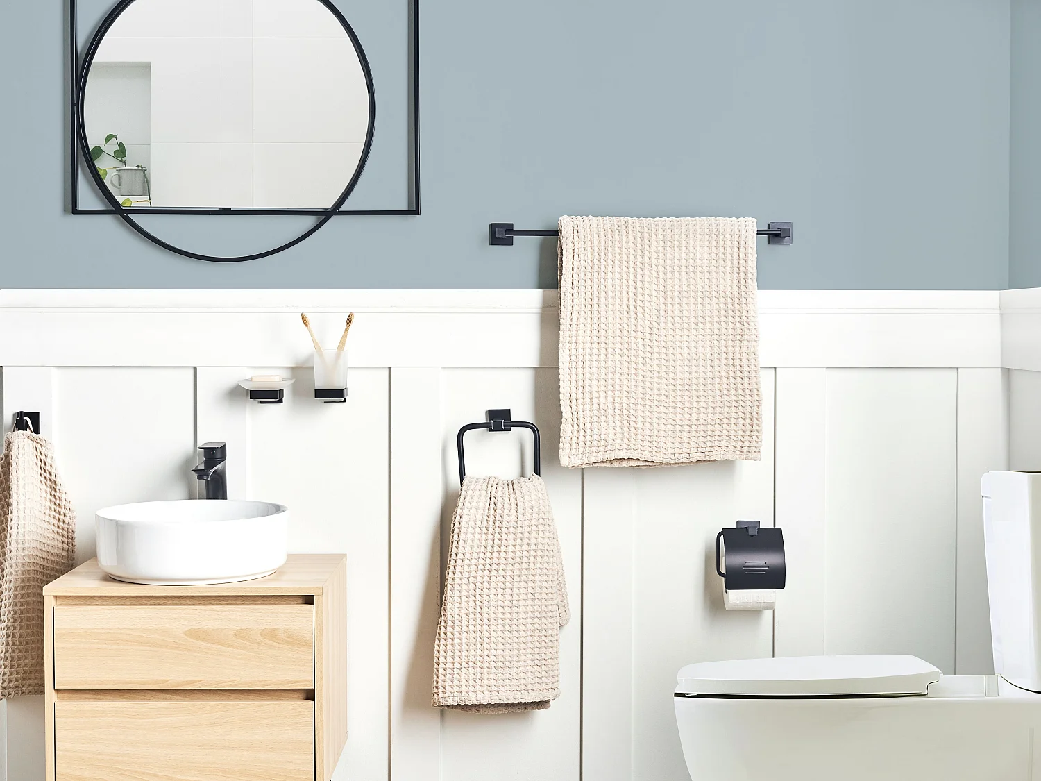 Lot de 6 pièces de quincaillerie pour salle de bain UVITA avec porte-serviettes et crochets Noir