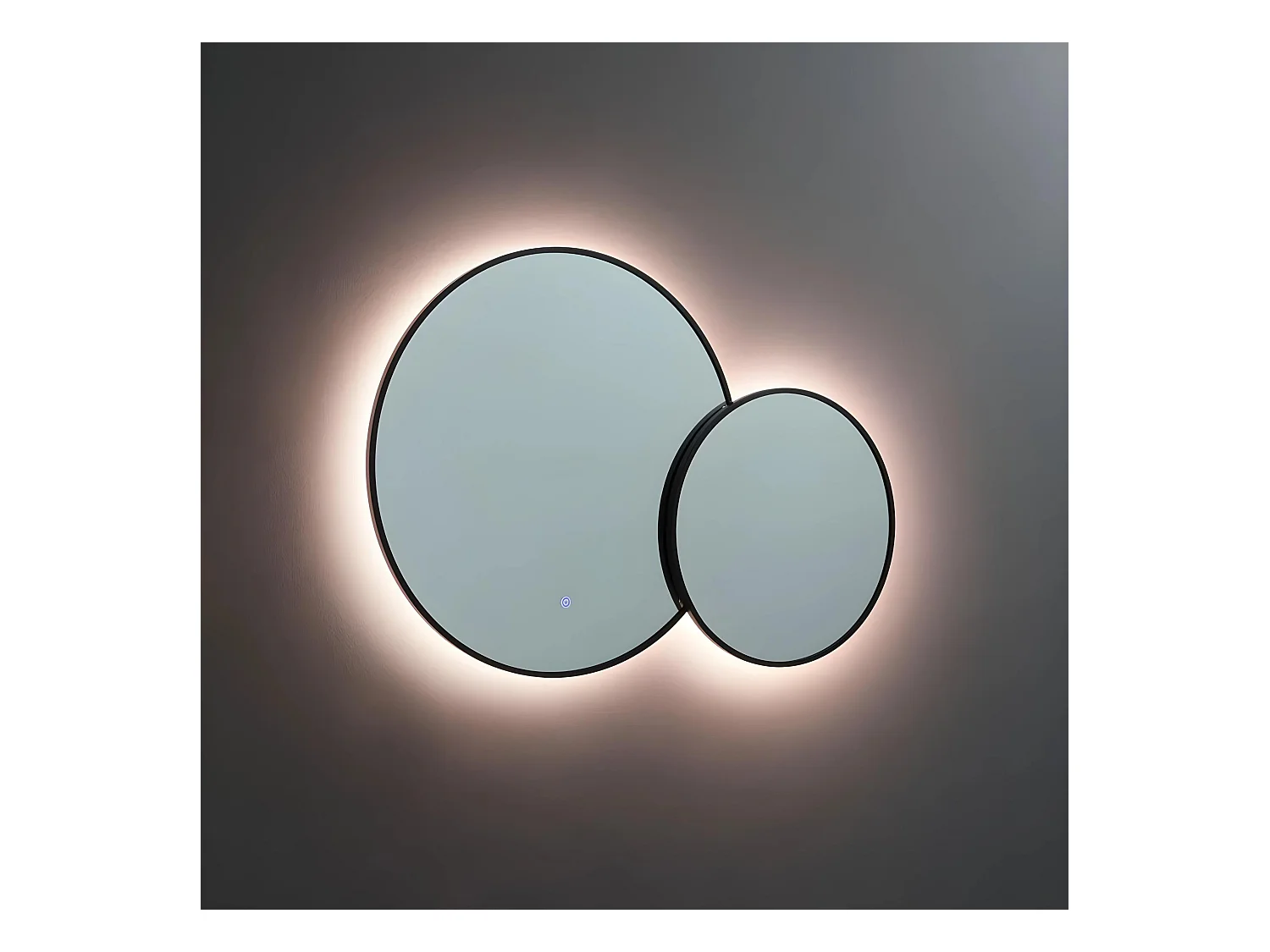 Runder Doppelspiegel „Incontro“ mit LED-Hintergrundbeleuchtung und schwarzen Rändern