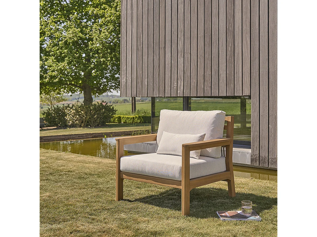 Fauteuil de jardin en teck massif avec coussins
