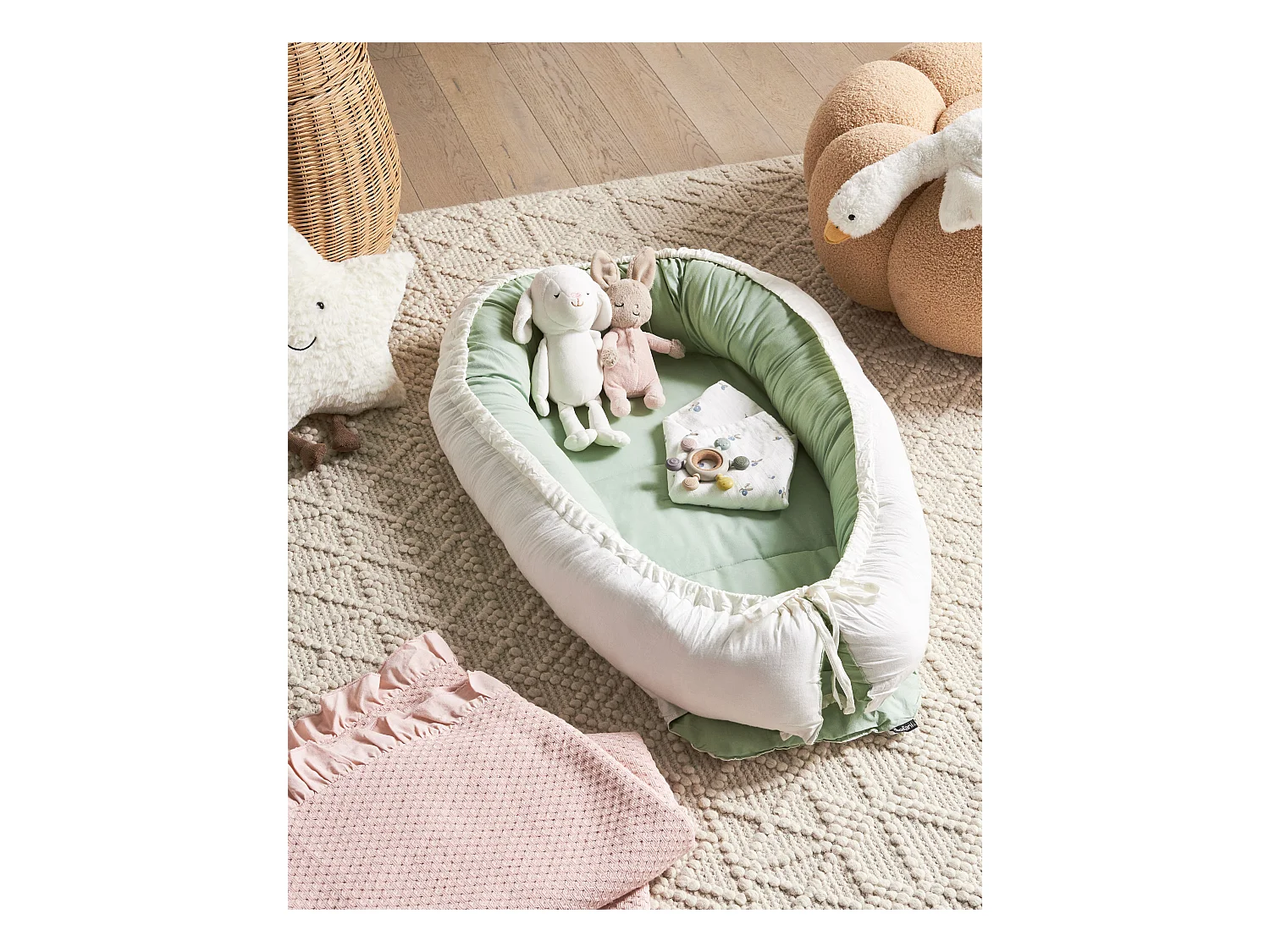 Nid cocon pour bébé EREB Coton Vert clair